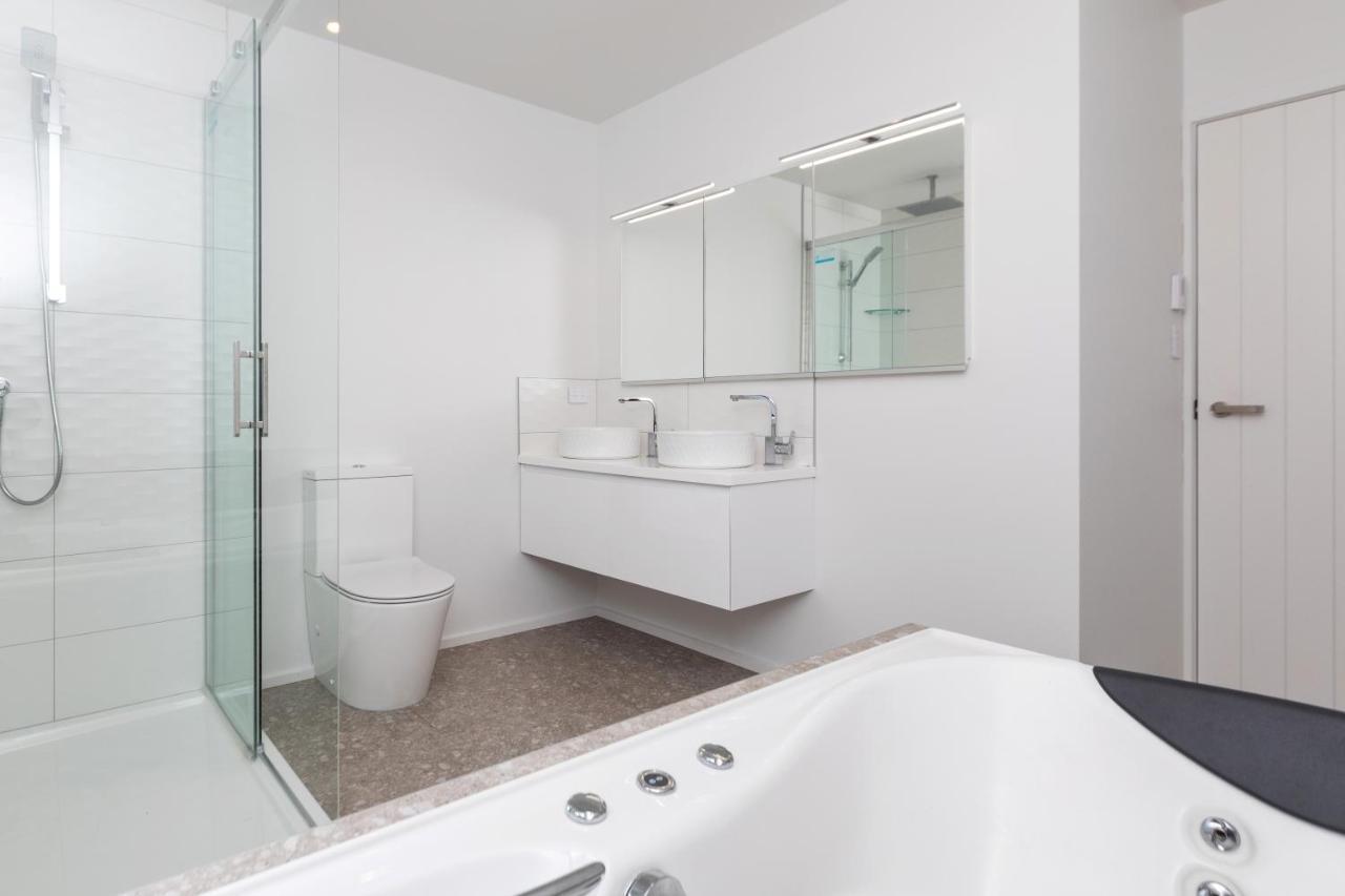 Oakura Beach Front Apartments Dış mekan fotoğraf